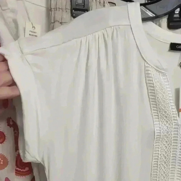 NWT Cable & Gauge ultra soft comfy top with chic style - Picture 5 of 10